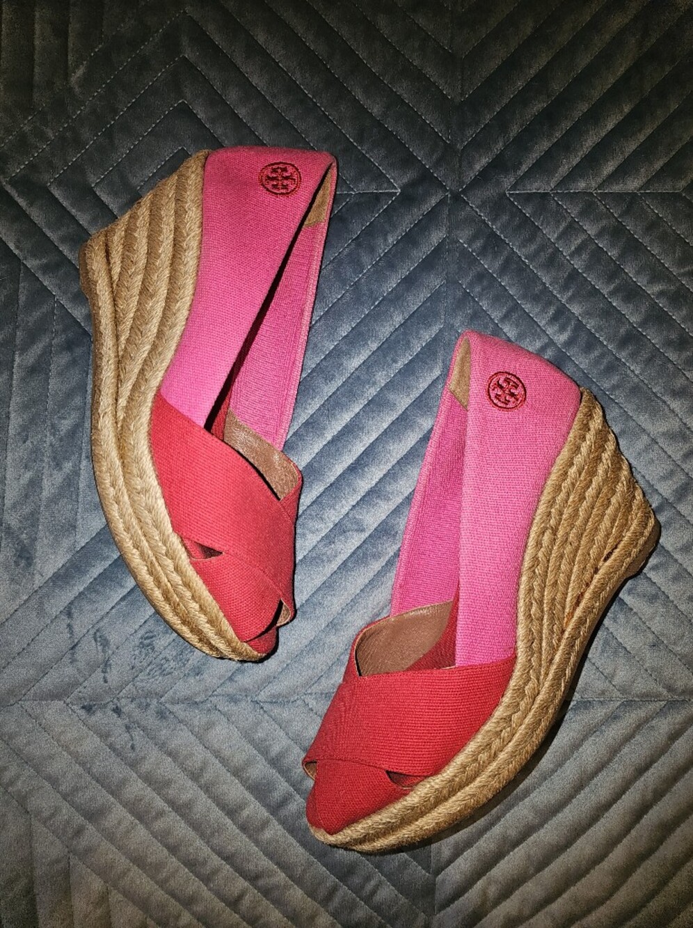 🩷❤️ Tory Burch "Filipa" Logo Colorblock Wedges